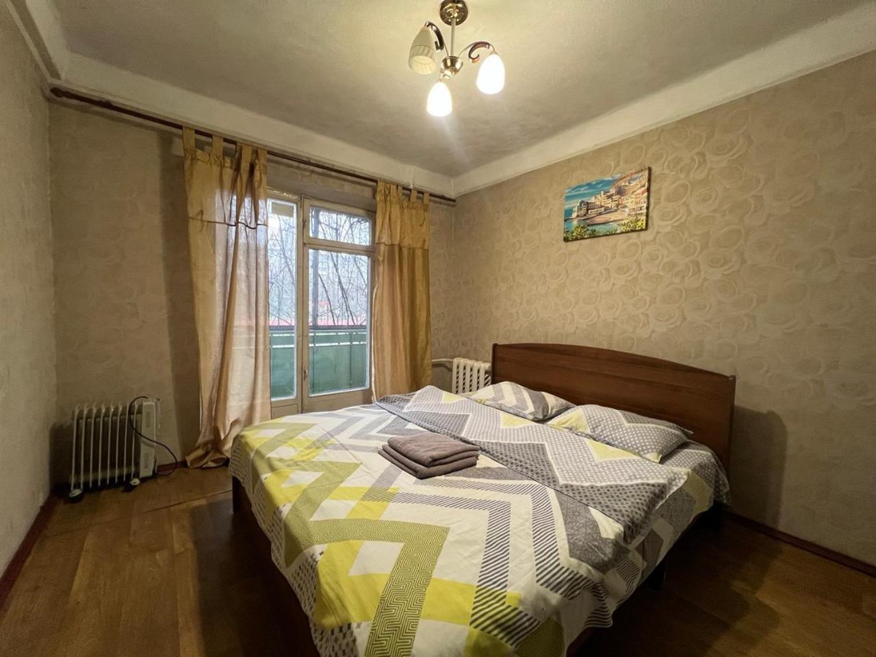 Квартира Эконом-Класса Возле Метро Левобережная Kiev Exteriör bild